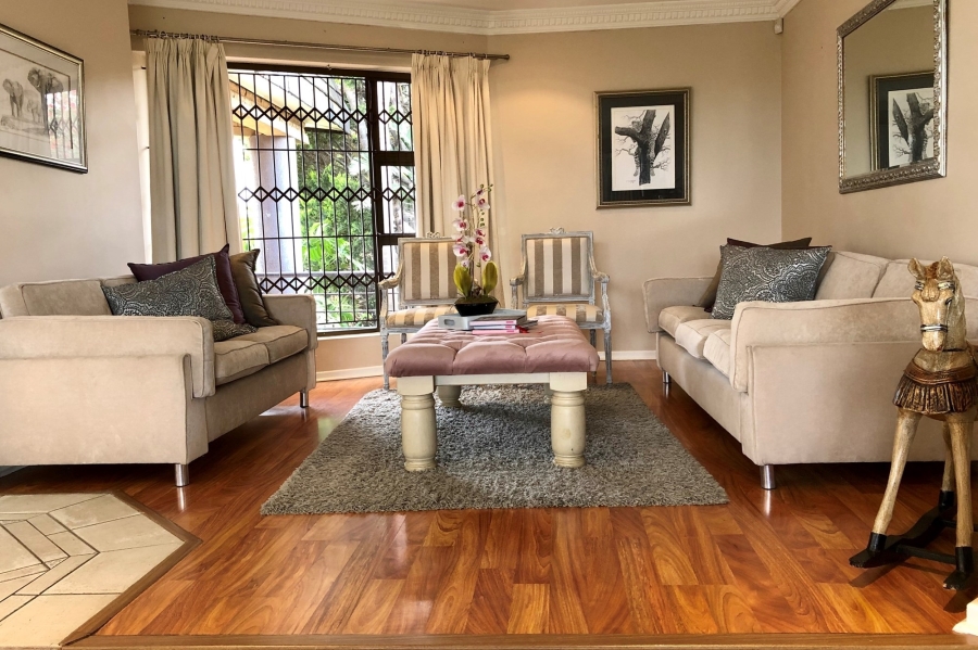 7 Bedroom Property for Sale in Plattekloof Western Cape